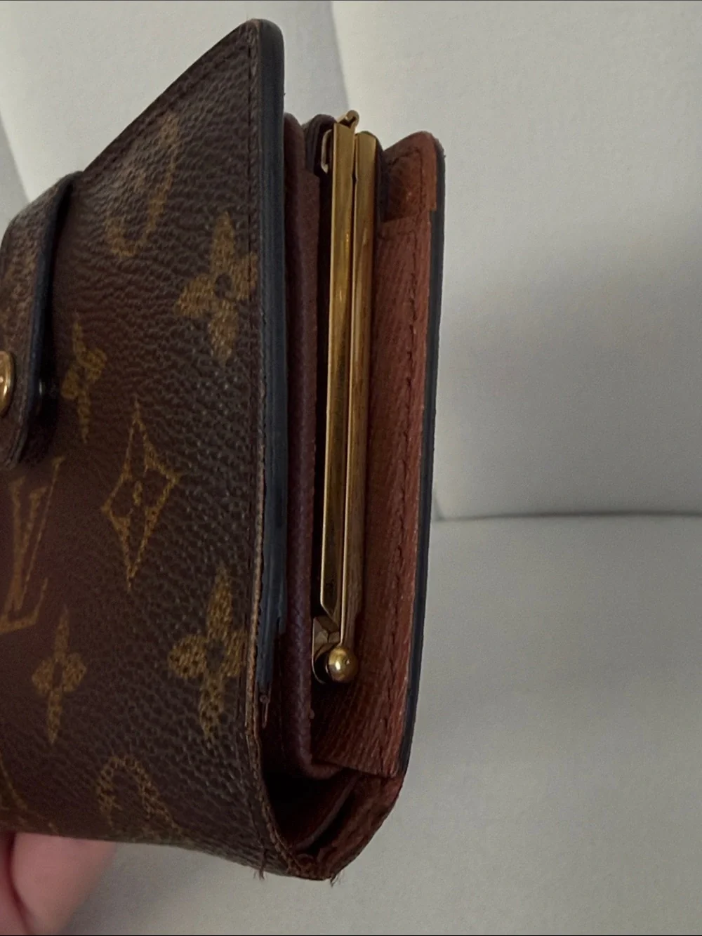 Louis Vuitton Monogram Kiss Lock Wallet Vintage Soft Snap Edge Shows Wear